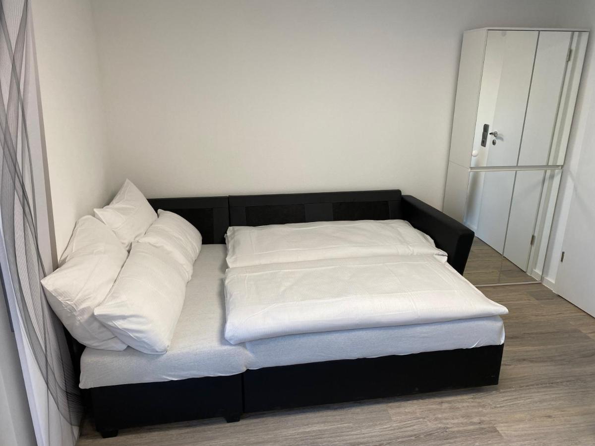 Appartement Irene in S-Bahn Nähe, sehr ruhig, max 4 Pers, Internet 250 MBit Gärtringen Exterior foto