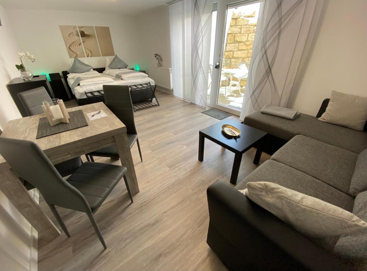 Appartement Irene in S-Bahn Nähe, sehr ruhig, max 4 Pers, Internet 250 MBit Gärtringen Exterior foto