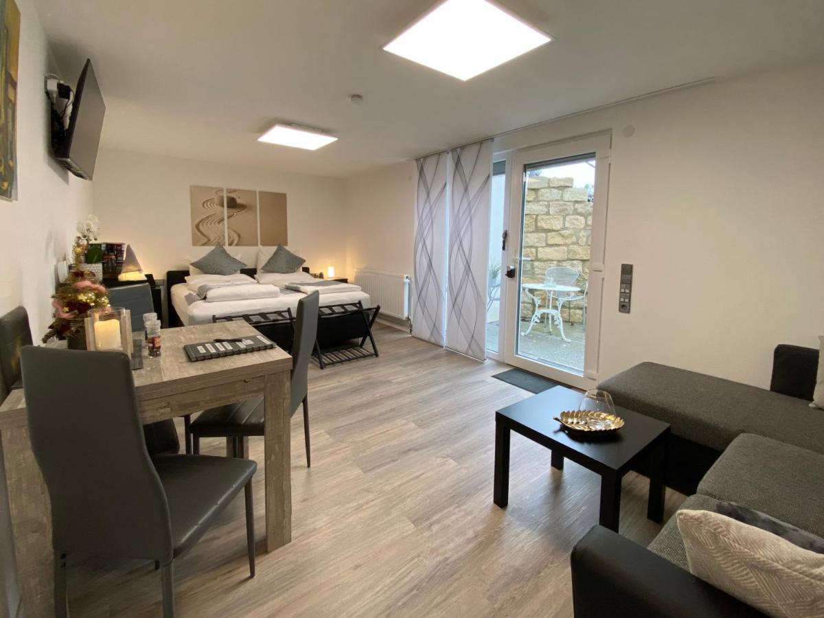 Appartement Irene in S-Bahn Nähe, sehr ruhig, max 4 Pers, Internet 250 MBit Gärtringen Exterior foto