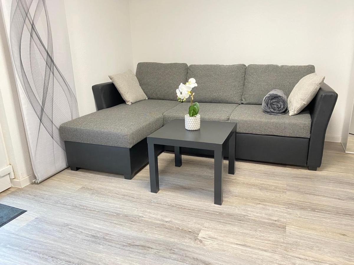 Appartement Irene in S-Bahn Nähe, sehr ruhig, max 4 Pers, Internet 250 MBit Gärtringen Exterior foto